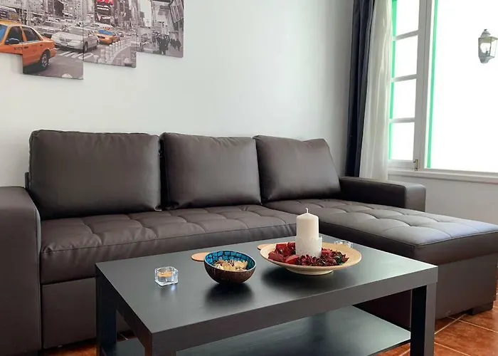 Bastian Casas Verdes * كوستا تاغيسي